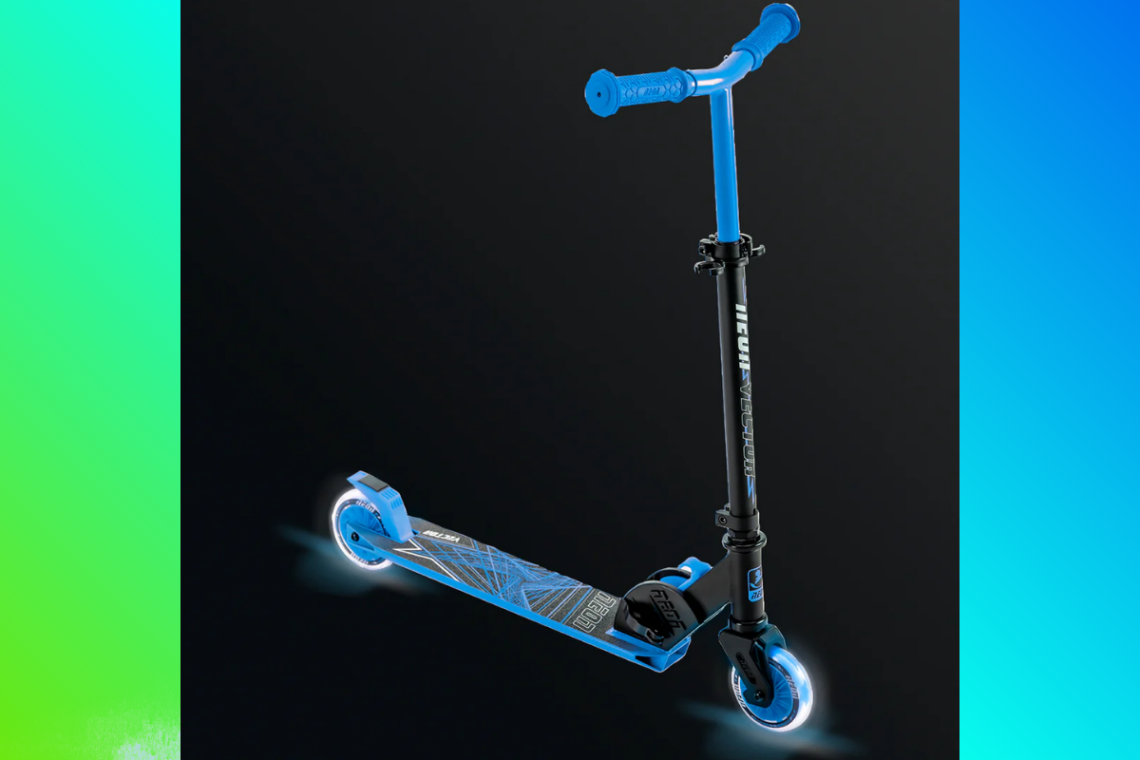 xe-scooter-2-banh-yvolution-neon-vector-xanh-duong